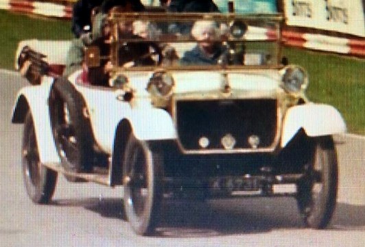A vintage Lanchester motor car at a Register event